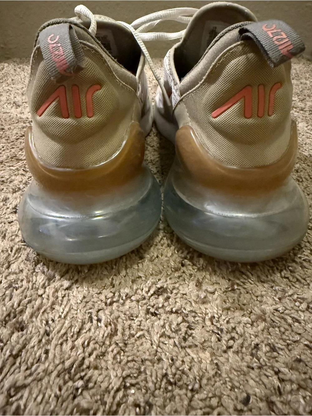 Nike Air Max 270 Sneakers in Beige with Coral Accents - Picture 4 of 6